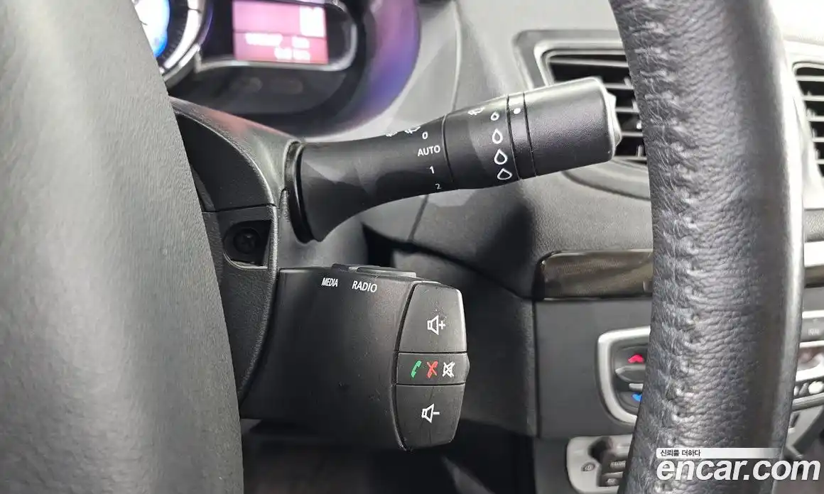 Renault SM3 2014 1.6 гидро в Москве № 1402755, фото 22