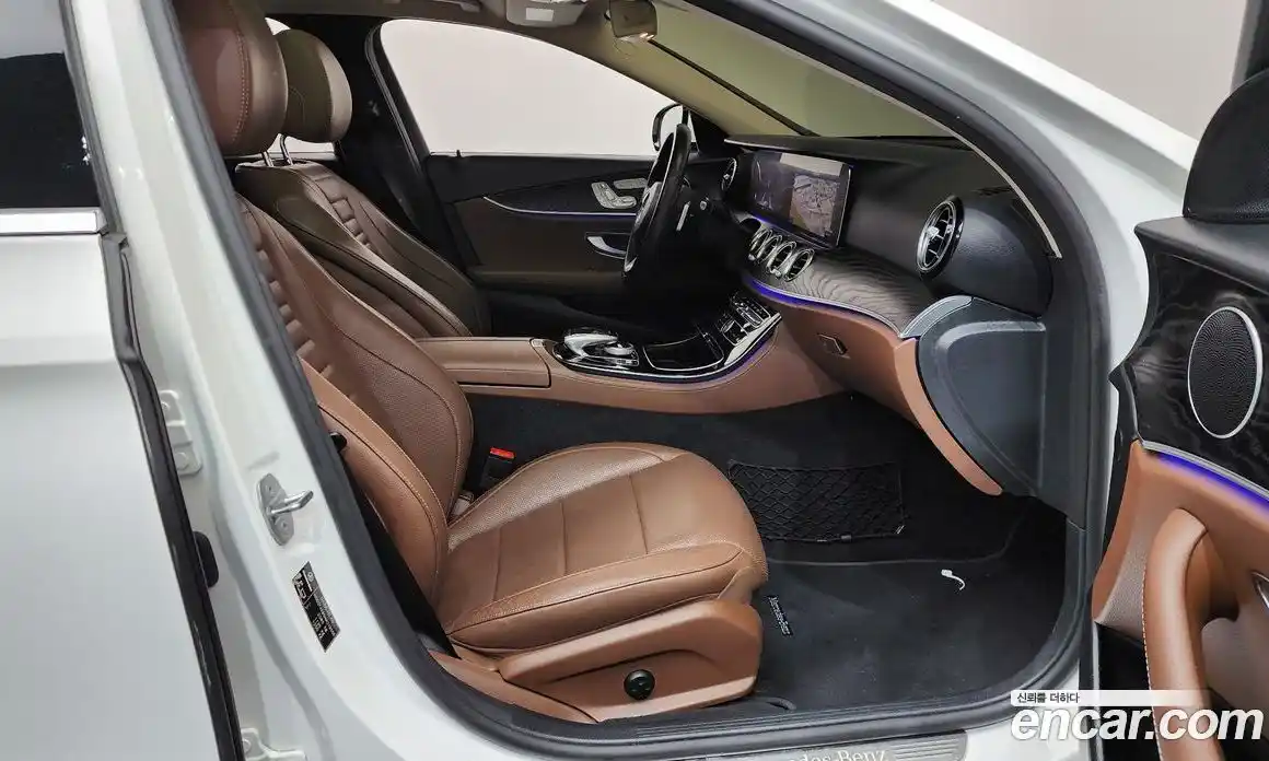 Mercedes-Benz E-Class 2017 2.0 гидро в Москве № 1421947, фото 16