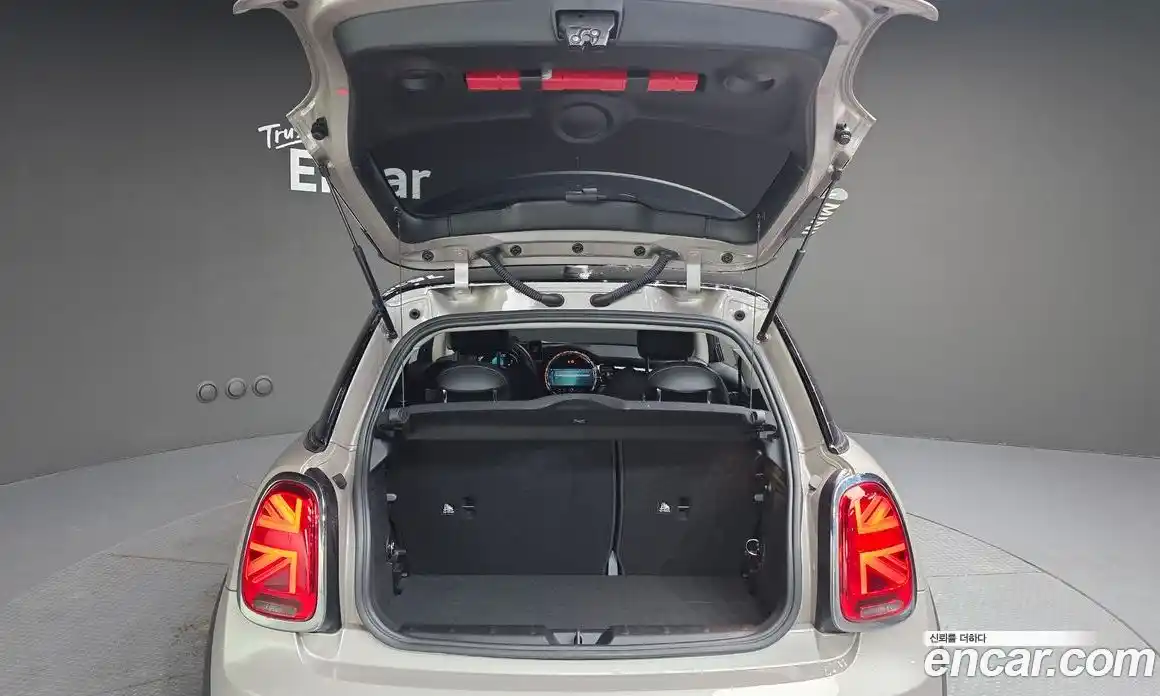 Mini Cooper 2022 1.5 гидро в Москве № 1423673, фото 26