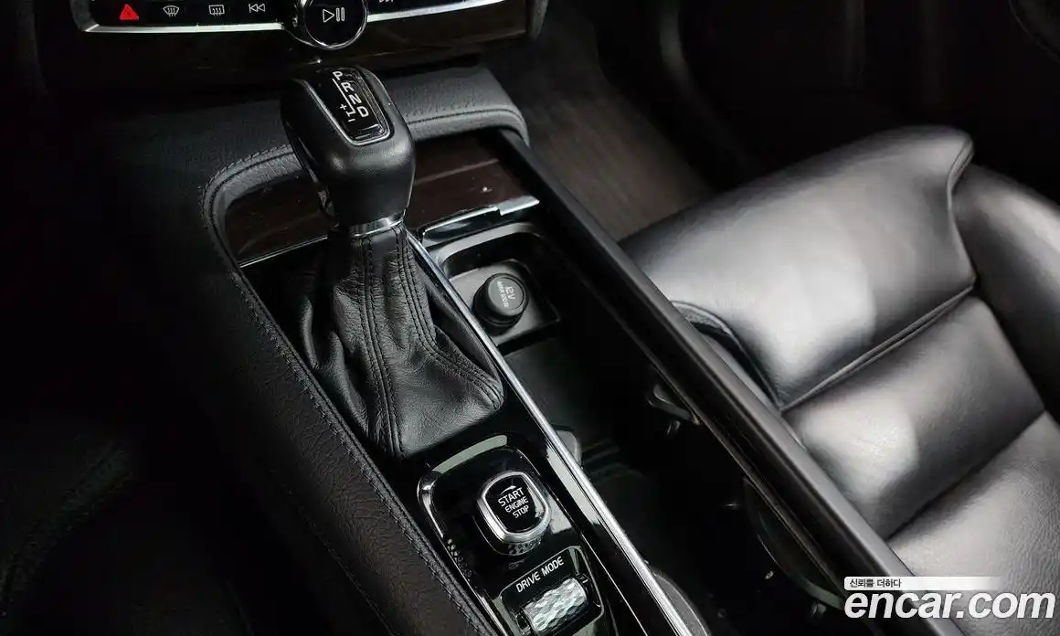 Volvo XC90 2018 2.0 гидро в Москве № 1546944, фото 12