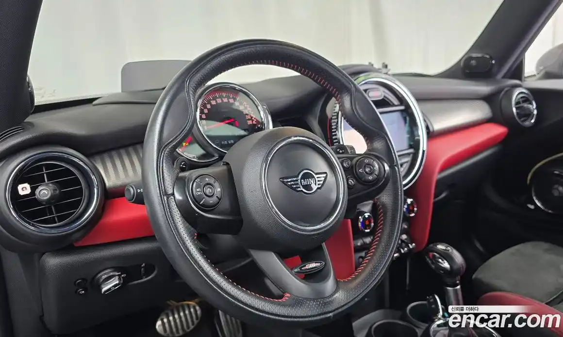Mini Cooper 2018 2.0 гидро в Москве № 1548166, фото 19