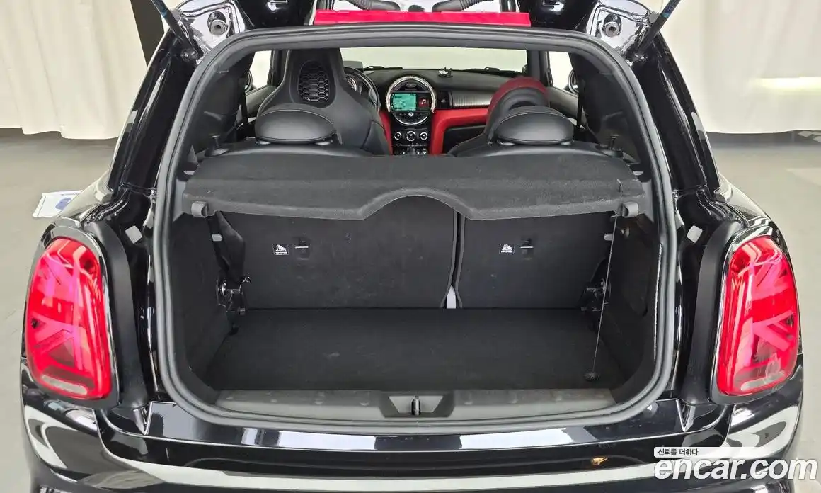 Mini Cooper 2018 2.0 гидро в Москве № 1548166, фото 26