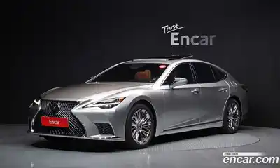 Lexus LS, 2021