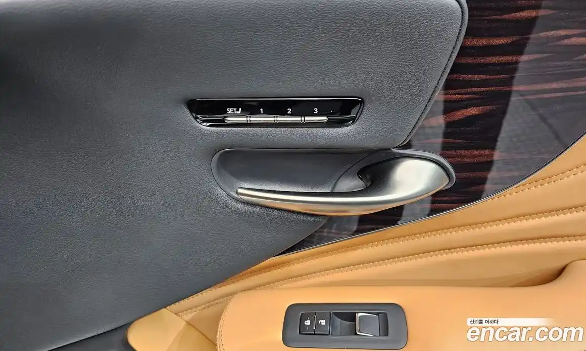 Lexus LS 2021 3.5 гидро в Москве № 1548821, фото 28