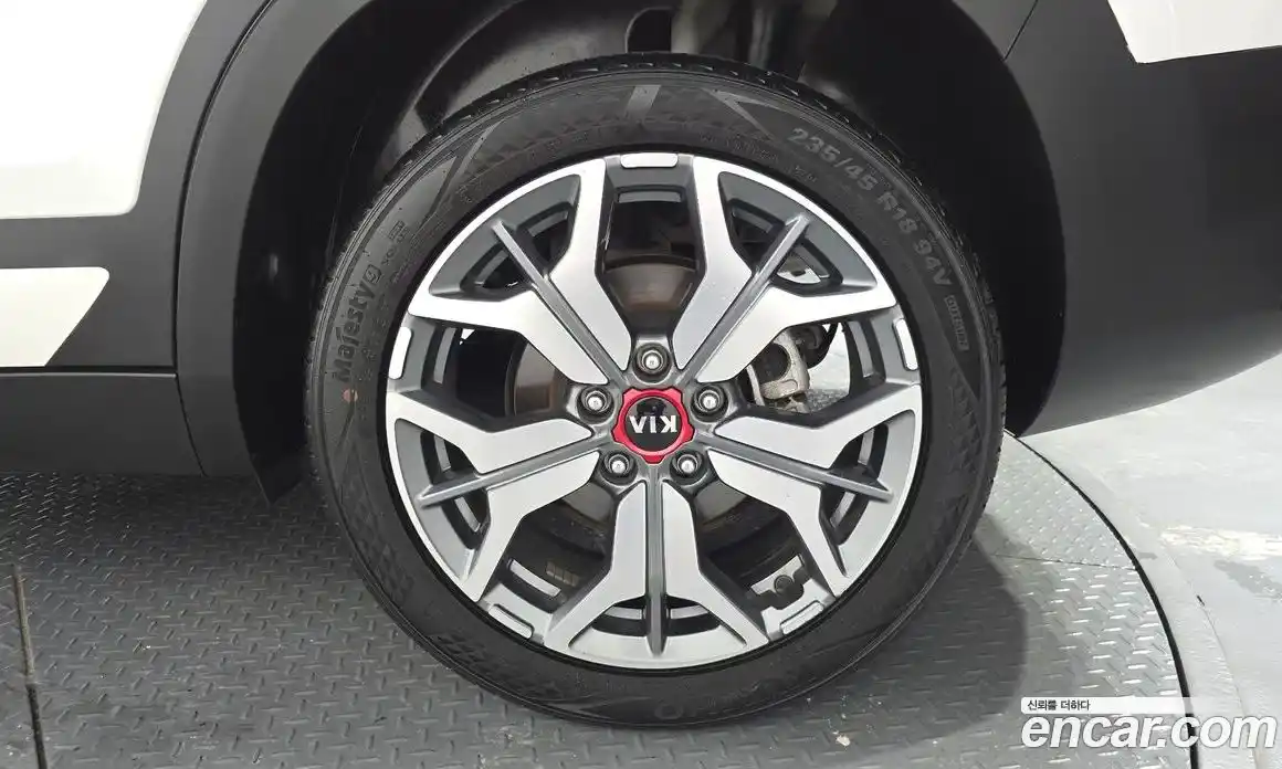 Kia Seltos 2020 1.6 гидро в Москве № 1611693, фото 7