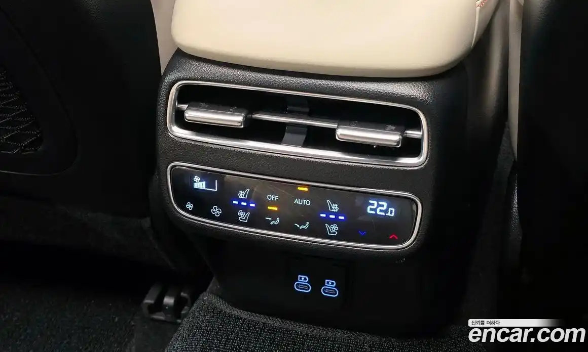 Genesis GV70 2024 2.5 гидро в Москве № 1611917, фото 25
