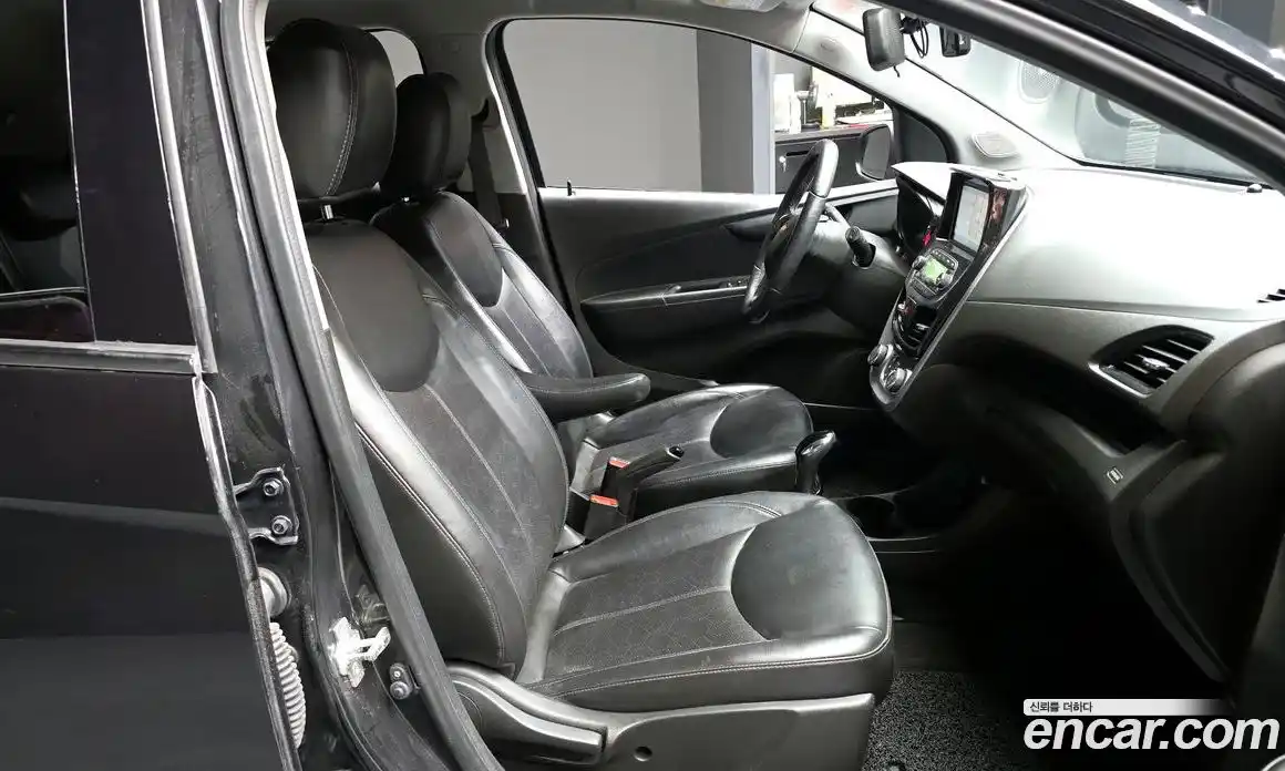 Chevrolet Spark 2016 1.0 гидро в Москве, фото 17