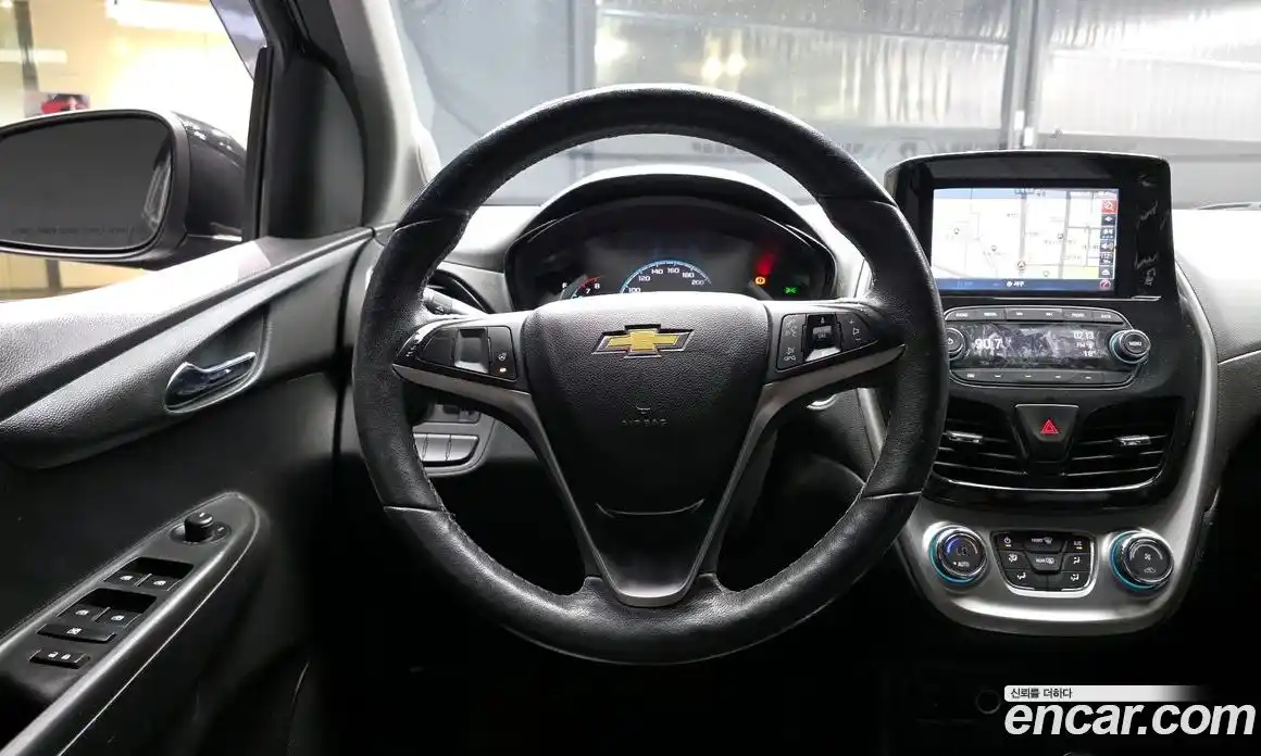 Chevrolet Spark 2016 1.0 гидро в Москве, фото 19