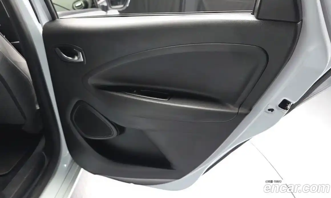 Renault Zoe 2021 0.2 гидро в Москве № 1615188, фото 15