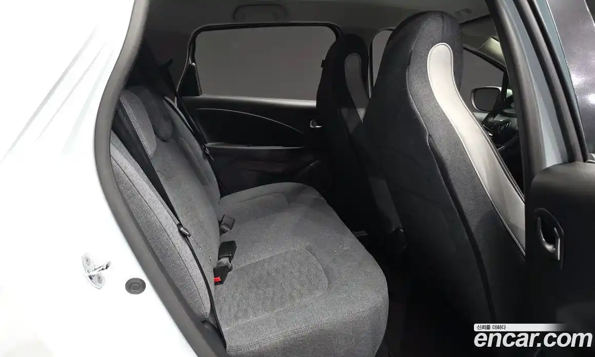 Renault Zoe 2021 0.2 гидро в Москве № 1615188, фото 17