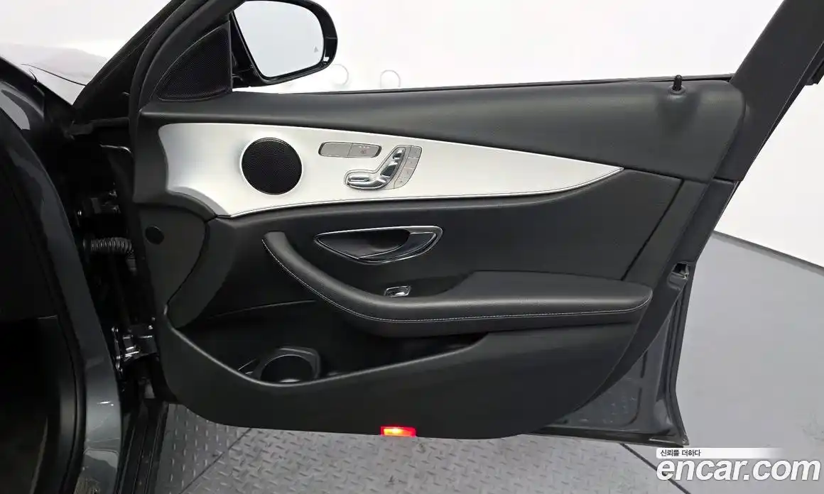 Mercedes-Benz E-Class 2021 2.0 гидро в Москве № 1617131, фото 15