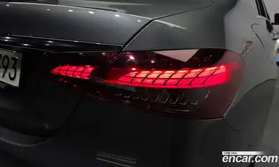 Mercedes-Benz E-Class 2021 2.0 гидро в Москве № 1617131, миниатюра 9