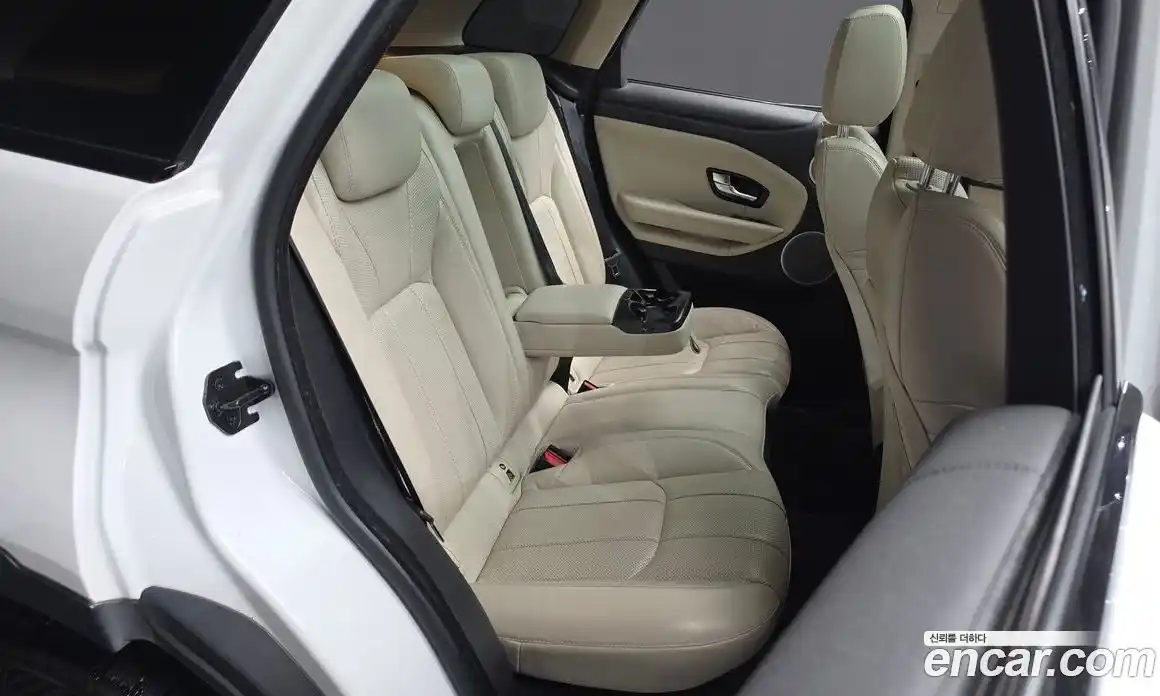 Land Rover Range-Rover Evoque 2018 2.0 гидро в Москве № 1619498, фото 16