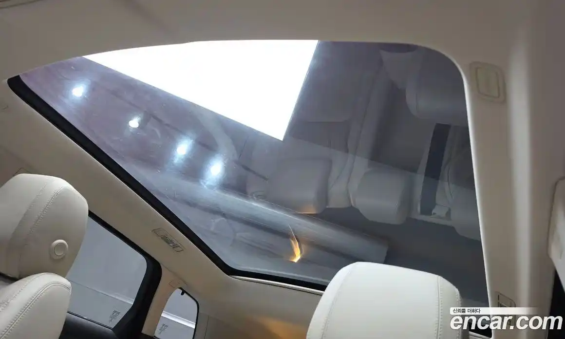 Land Rover Range-Rover Evoque 2018 2.0 гидро в Москве № 1619498, фото 26