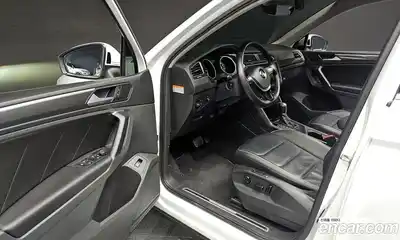 Volkswagen Tiguan 2018 2.0 гидро в Москве № 1623240, миниатюра 12