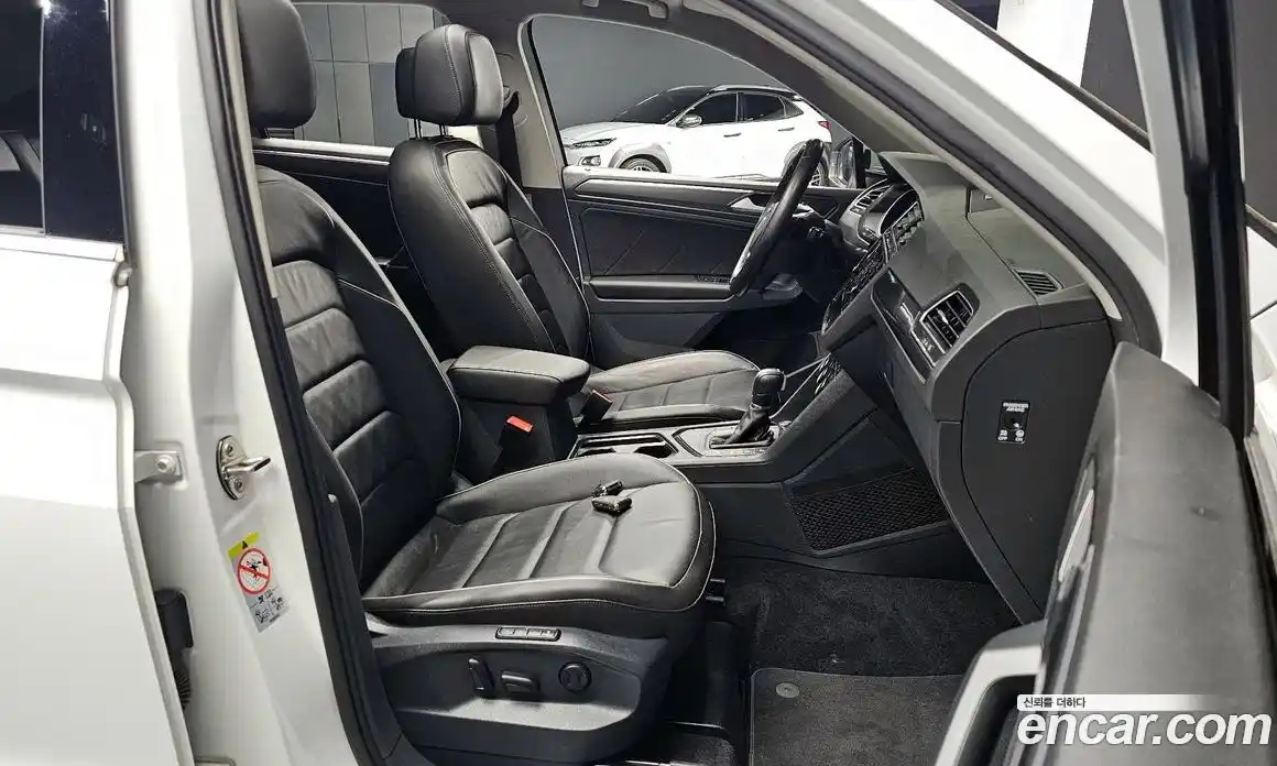 Volkswagen Tiguan 2018 2.0 гидро в Москве № 1623240, фото 15