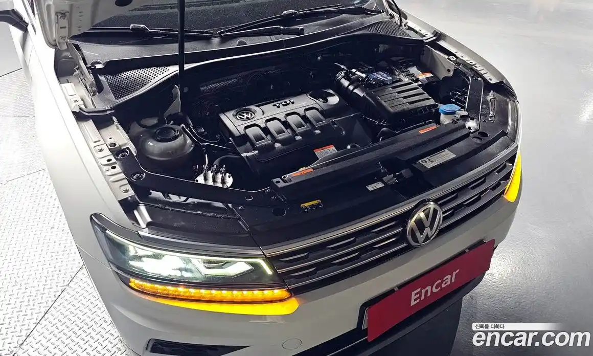 Volkswagen Tiguan 2018 2.0 гидро в Москве № 1623240, фото 5
