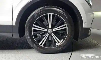Volkswagen Tiguan 2018 2.0 гидро в Москве № 1623240, миниатюра 6