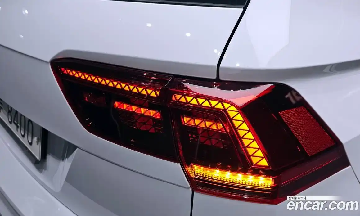 Volkswagen Tiguan 2018 2.0 гидро в Москве № 1623240, фото 8