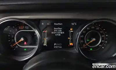 Jeep Wrangler 2020 2.0 гидро в Москве № 1623841, миниатюра 11