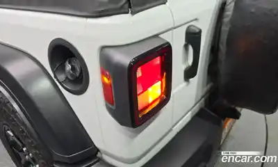 Jeep Wrangler 2020 2.0 гидро в Москве № 1623841, миниатюра 9