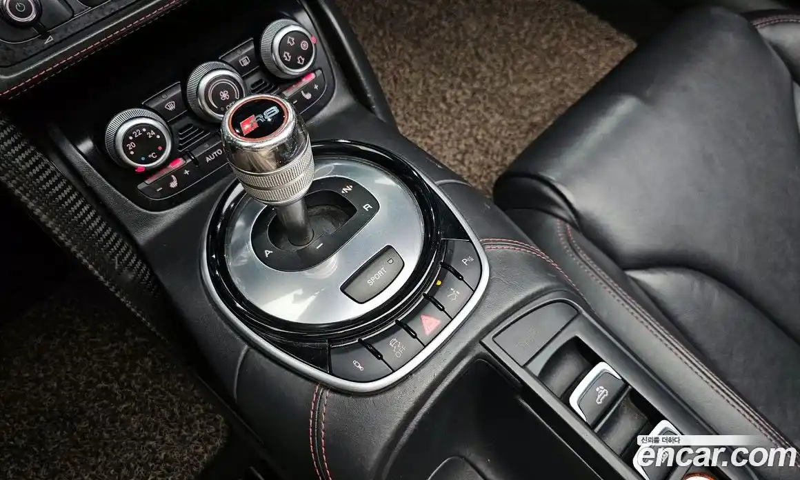 Audi R8 2013 5.2 гидро в Москве № 163605, фото 9
