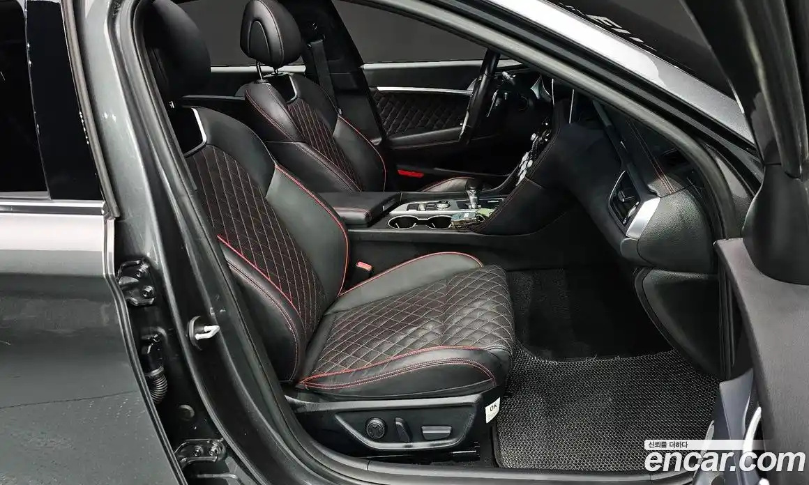 Genesis G70 2018 2.0 гидро в Москве № 1685479, фото 16