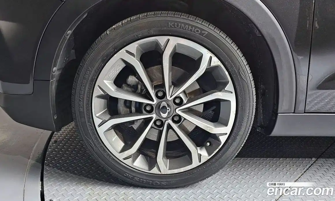 SsangYong TIBOLI 2017 1.6 гидро в Москве № 1685962, фото 5