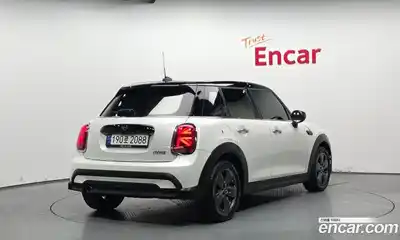Mini Cooper 2023 1.5 гидро в Москве № 1692336, миниатюра 2