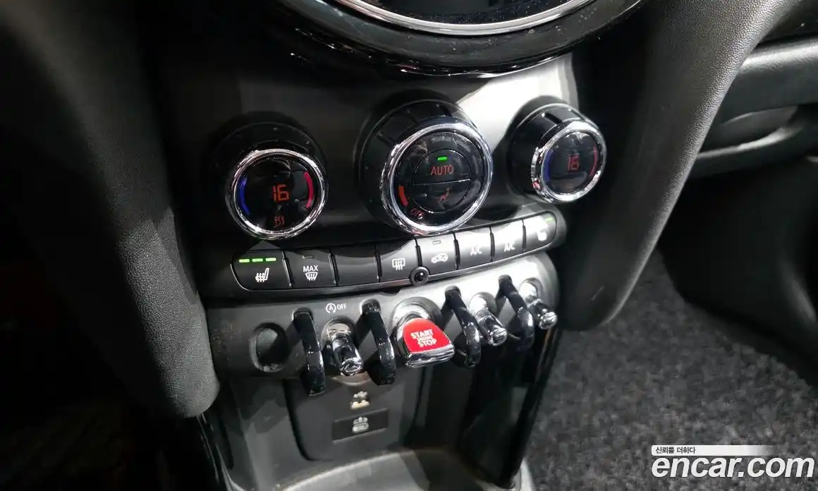 Mini Cooper 2023 1.5 гидро в Москве № 1692336, фото 29