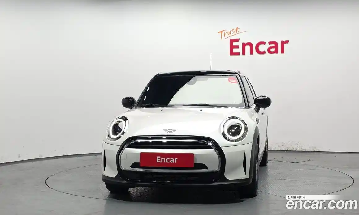 Mini Cooper 2023 1.5 гидро в Москве № 1692336, фото 3