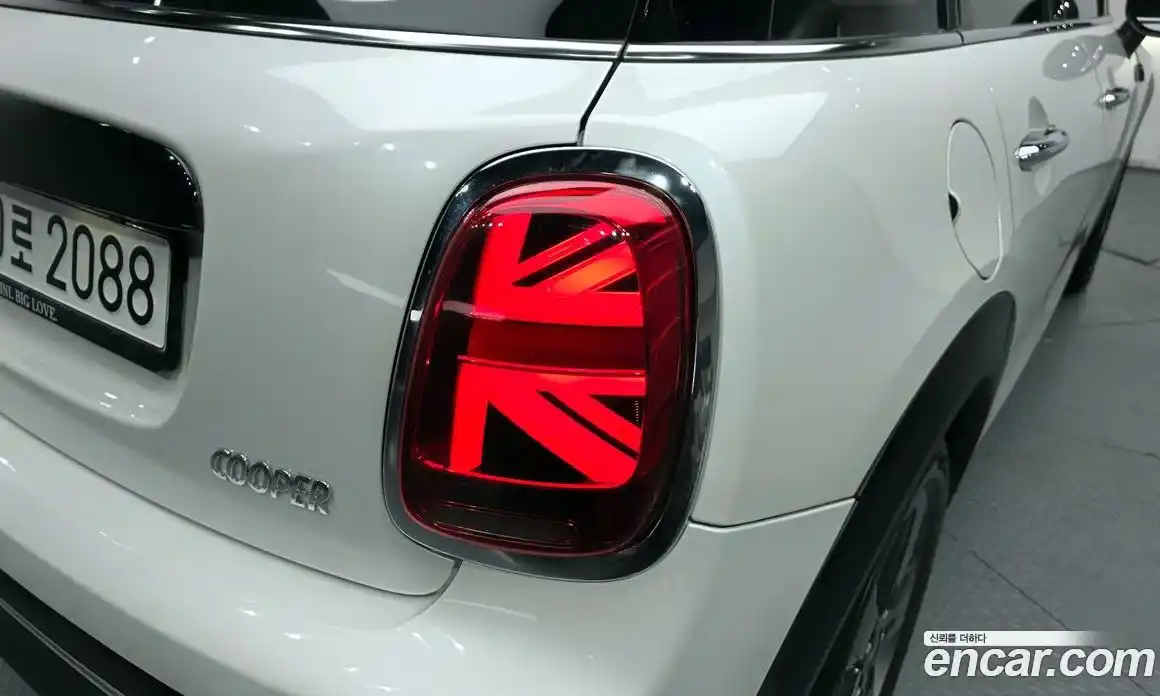 Mini Cooper 2023 1.5 гидро в Москве № 1692336, фото 9