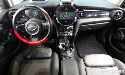 Mini Cooper 2023 1.5 гидро в Москве № 1692336, миниатюра 10