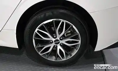 Kia K5 2023 2.0 гидро в Москве № 1758584, миниатюра 7