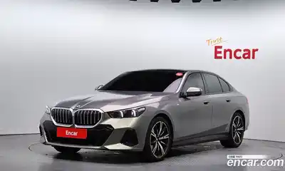 BMW 5-Series, 2025