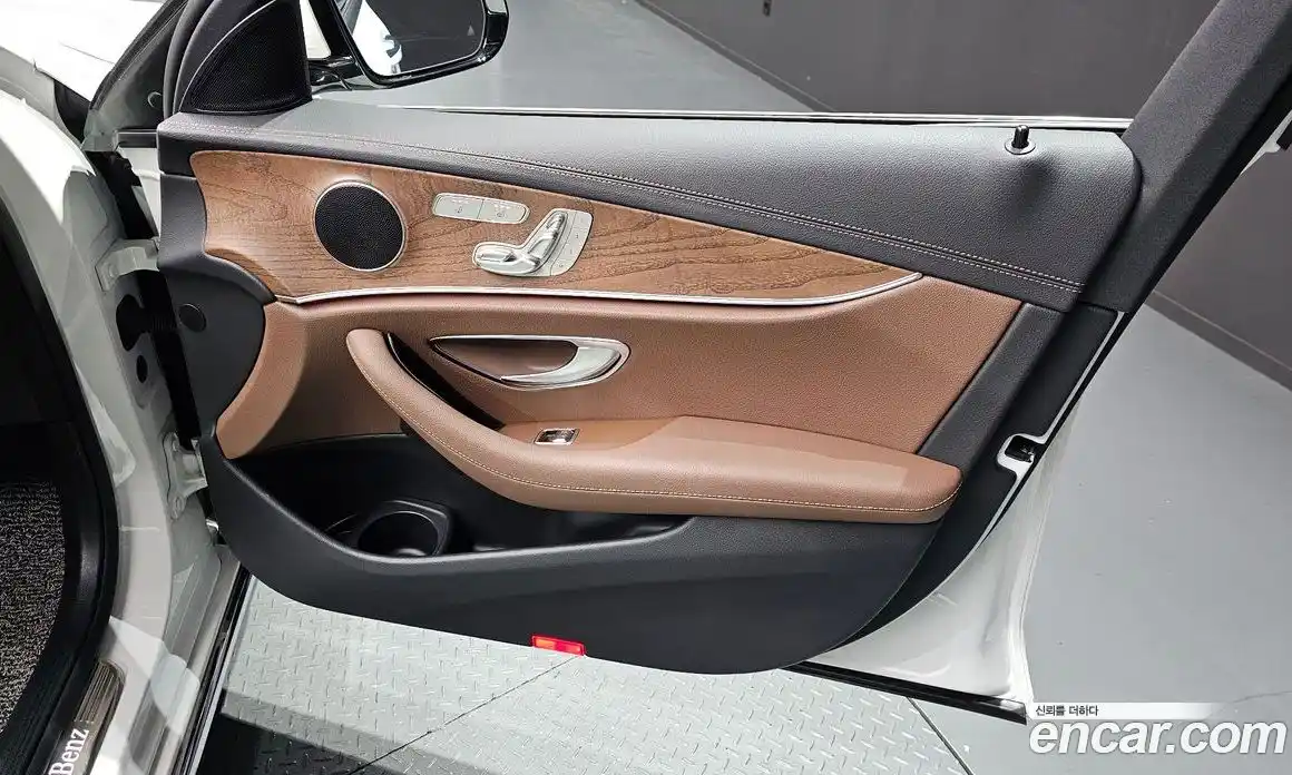 Mercedes-Benz E-Class 2023 2.0 гидро в Москве № 1762341, фото 14