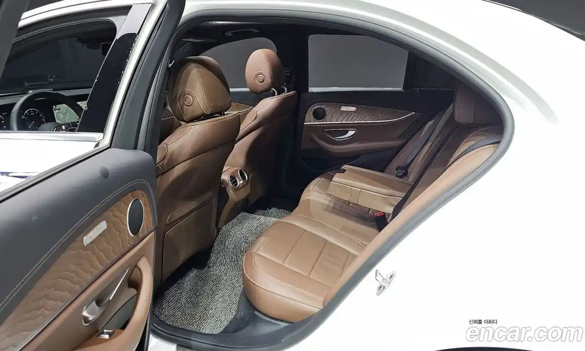 Mercedes-Benz E-Class 2023 2.0 гидро в Москве № 1762341, фото 23