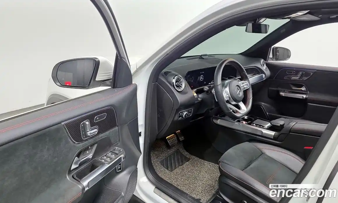 Mercedes-Benz GLB-Class 2021 2.0 гидро в Москве № 1762684, фото 13