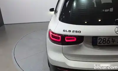 Mercedes-Benz GLB-Class 2021 2.0 гидро в Москве № 1762684, миниатюра 9