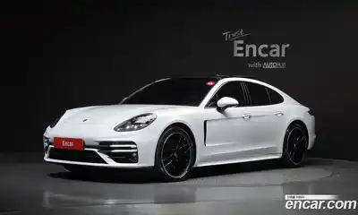 Porsche Panamera, 2021