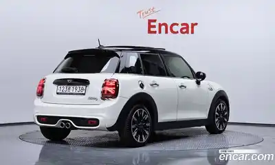 Mini Cooper 2019 2.0 гидро в Москве № 1764423, миниатюра 2