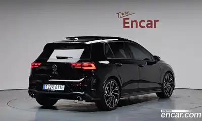 Volkswagen Golf, 2024