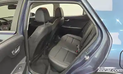 Kia Stonic 2020 1.4 гидро в Москве № 1831664, миниатюра 11
