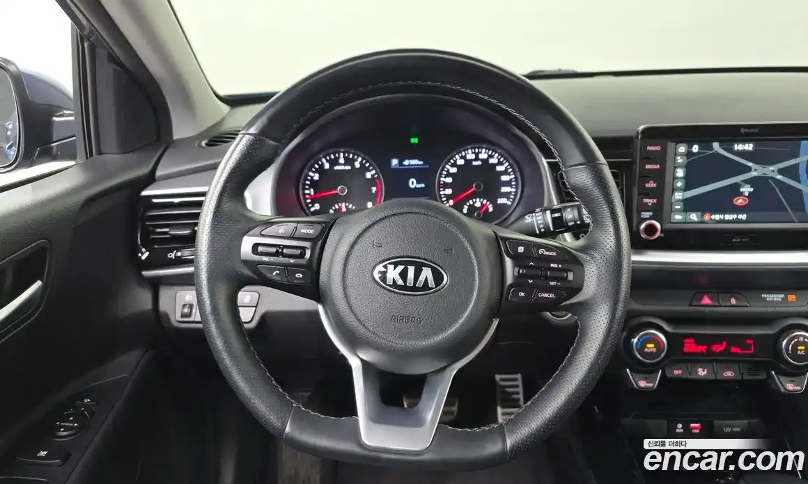 Kia Stonic 2020 1.4 гидро в Москве № 1831664, фото 13