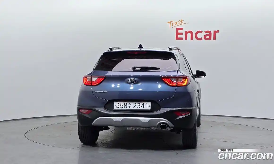Kia Stonic 2020 1.4 гидро в Москве № 1831664, фото 4