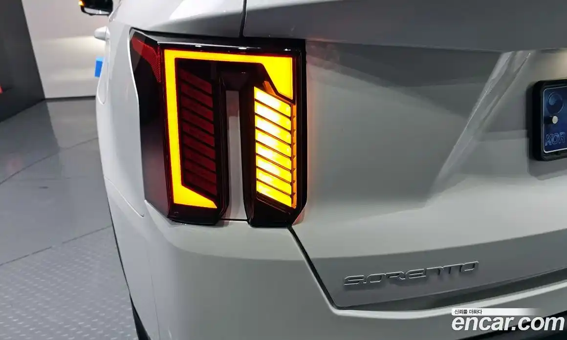 Kia Sorento 2024 2.5 гидро в Москве № 1831871, фото 9