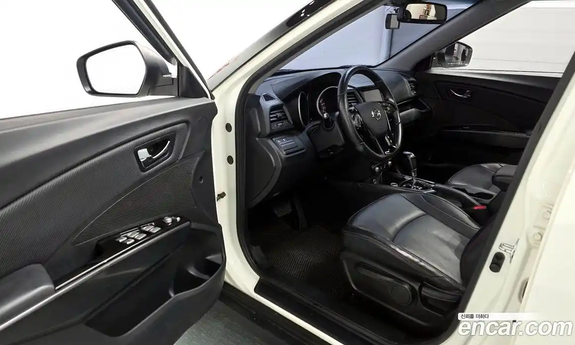 SsangYong TIBOLI 2016 1.6 гидро в Москве № 1833145, фото 10