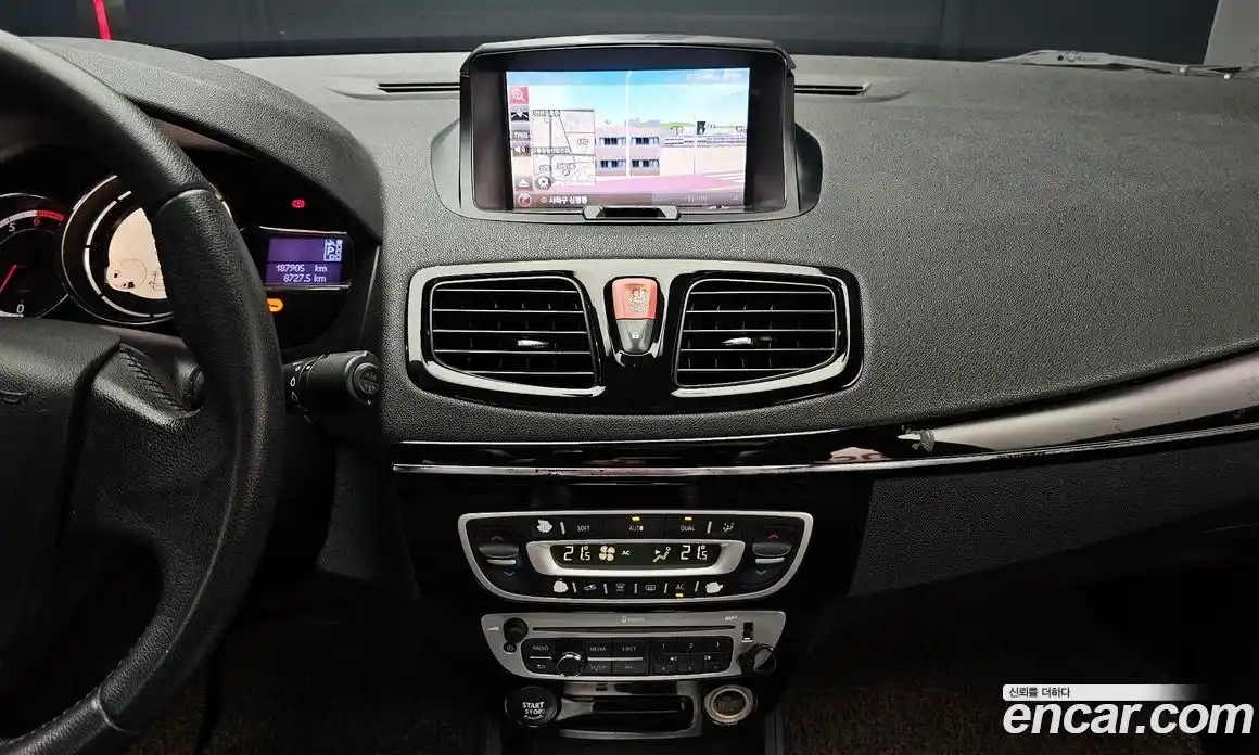 Renault SM3 2015 1.6 гидро в Москве № 1835053, фото 14