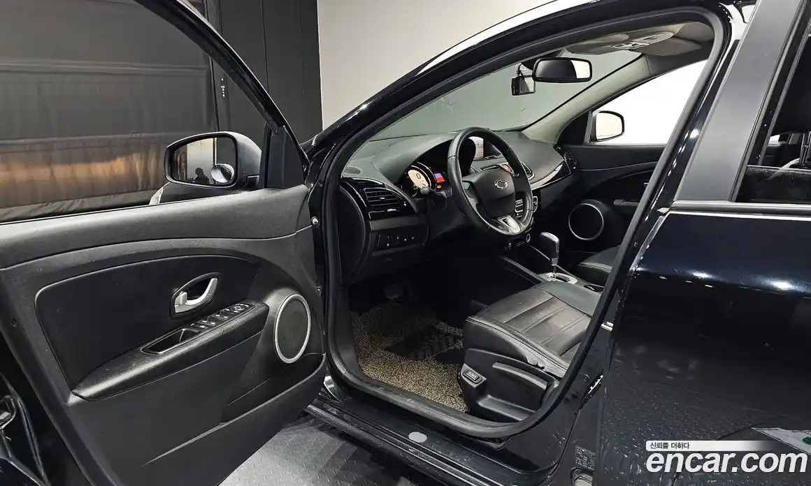 Renault SM3 2015 1.6 гидро в Москве № 1835053, фото 10