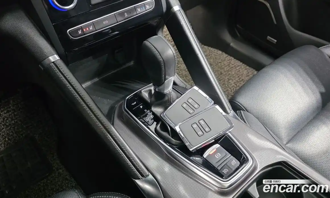 Renault QM6 2018 2.0 гидро в Москве № 1835057, фото 9